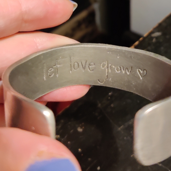 💛 Limited Time Sale💛Lisa Leonard Silver Heart Cuff Bracelet - Picture 6 of 6